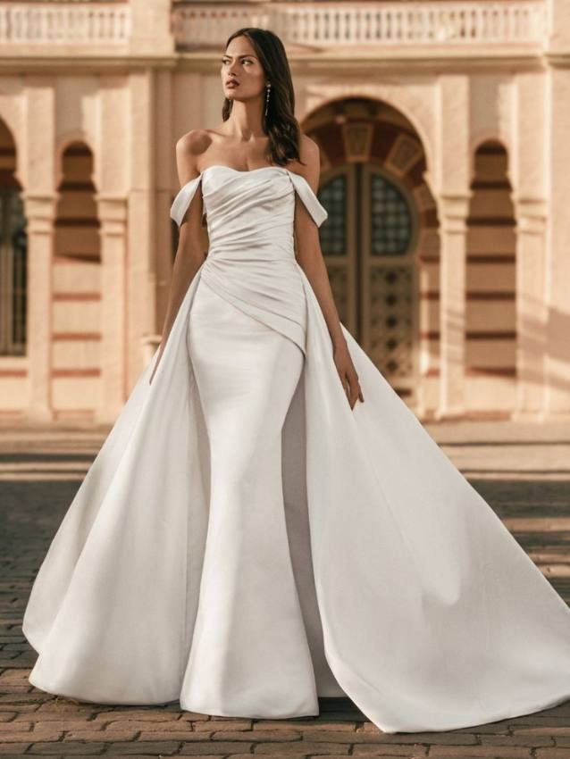 Enzoani Spotlight